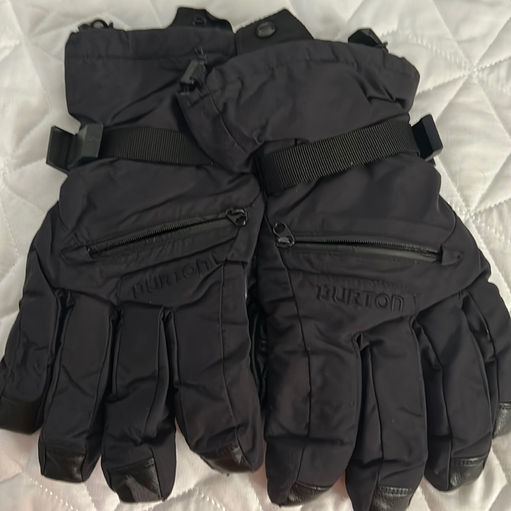 Burton snow gloves